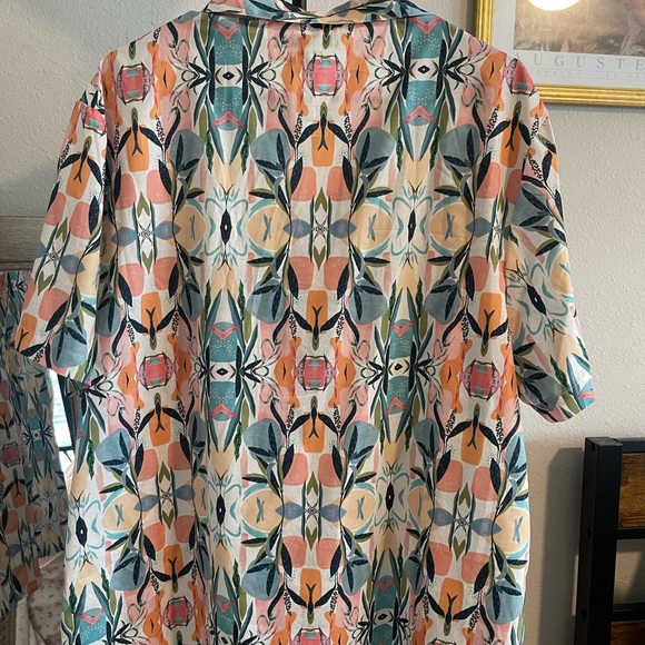 Colorful Geometric Button-Up Shirt - Picture 5 of 5